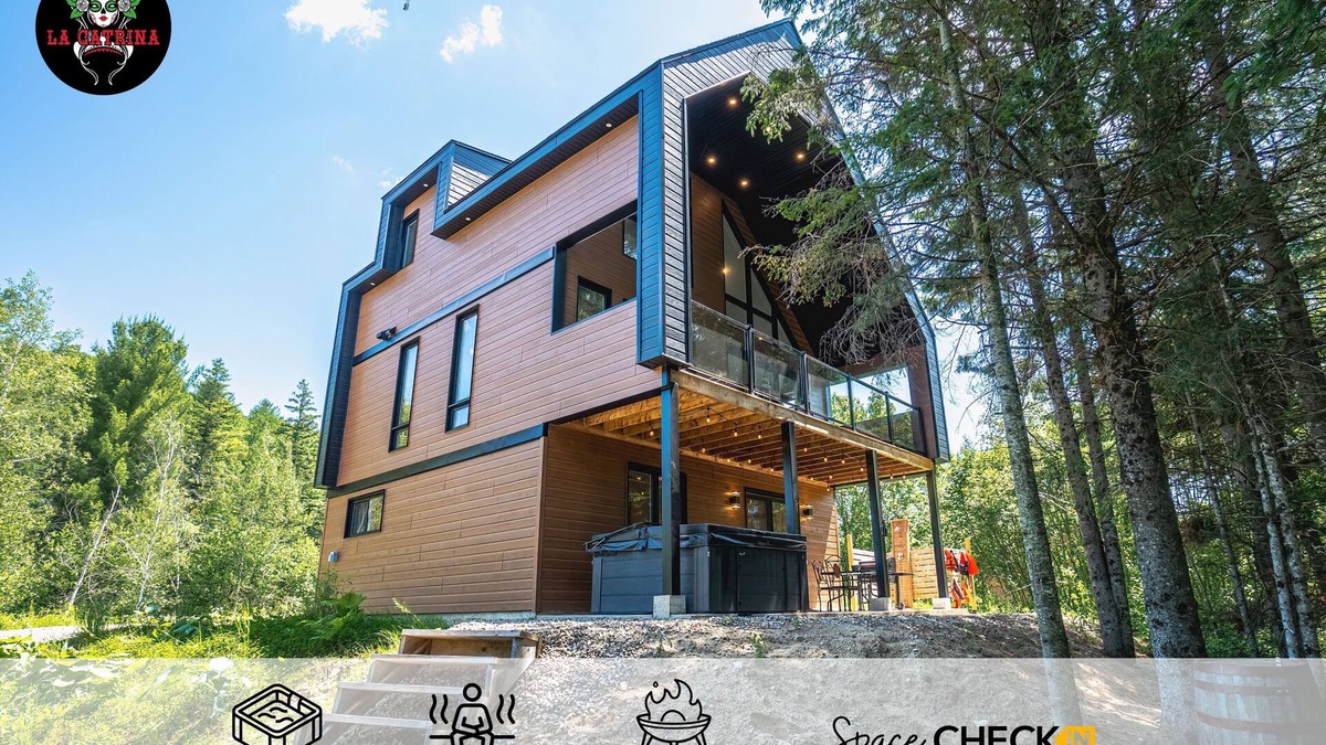 Saint-Alphonse-Rodriguez Ski Chalet | La Catrina ☼ SPA ♥ Waterfront Romantic Getaway