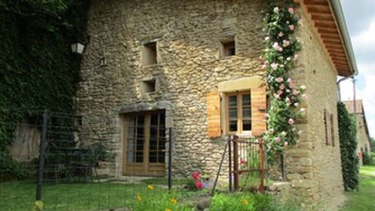 Chatillon-Saint-Jean House | LA CAVE - STONE BUILDING