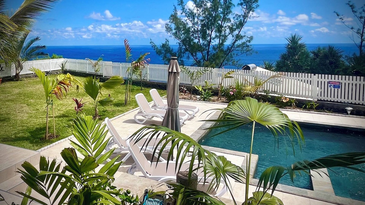 Grande Anse Villa | La Caze Grande Anse * offers a breathtaking view of the Indian Ocean