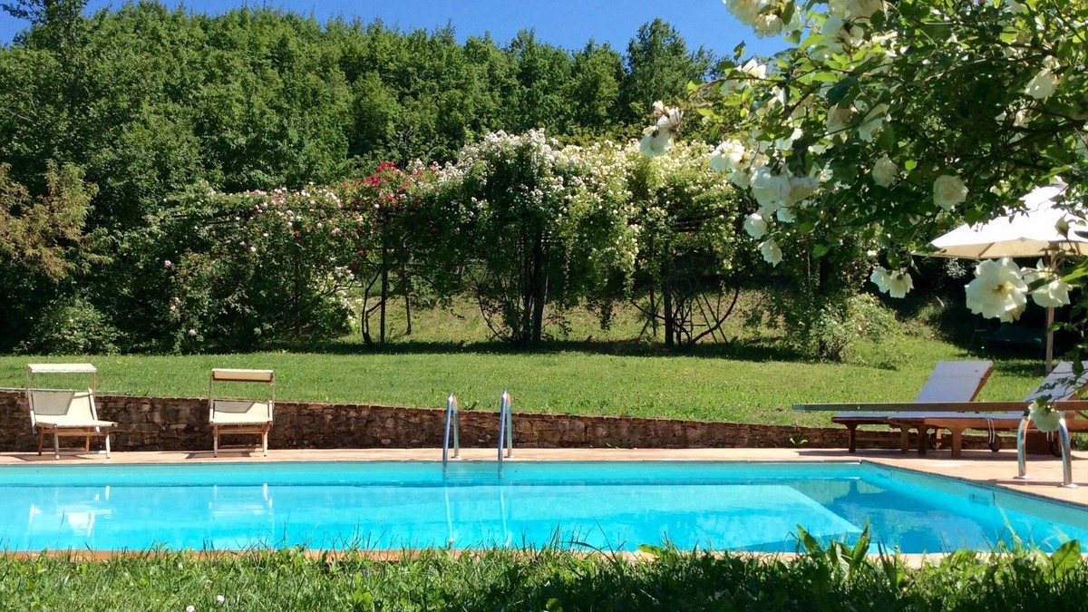 Lugagnano Val D'Arda Villa | La Cenerara - Holiday home in the country with swimming pool in Emilia-Romagna