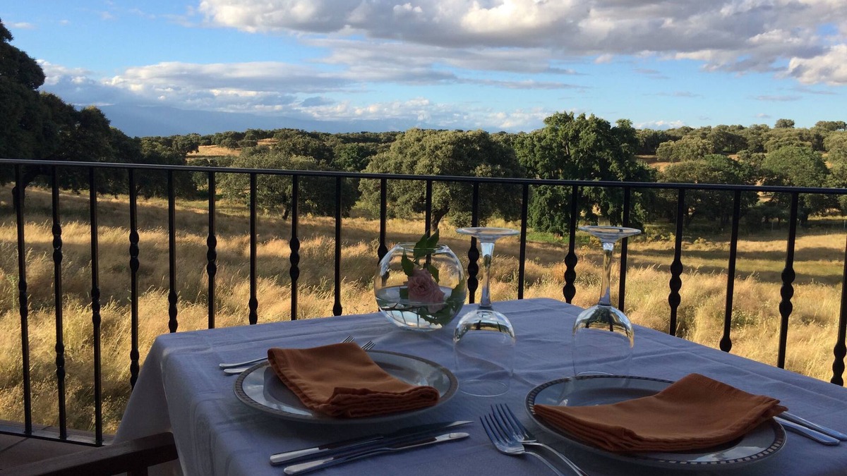 Casas de Belvis Bed & Breakfast | La Cerca Del Alcornoque