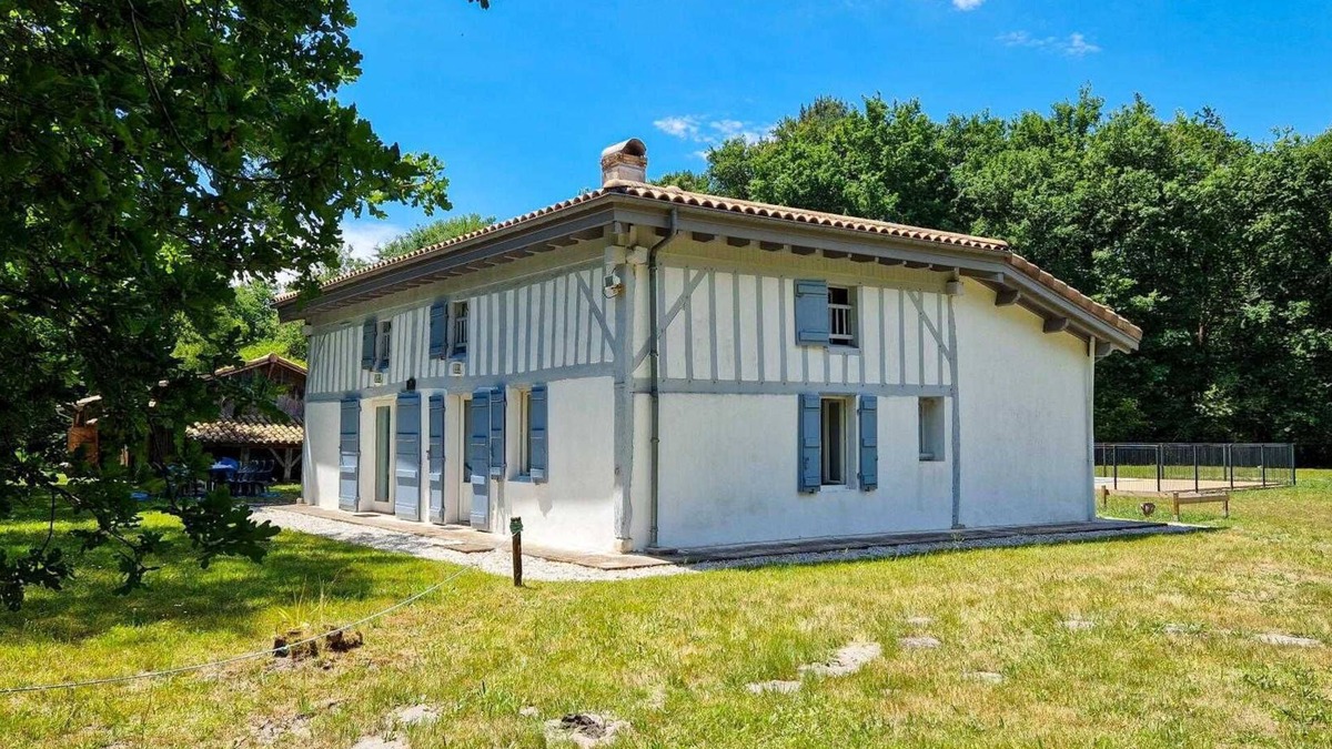 Mano House | La Chêneraie - MANO - Gîte