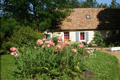 Saint-Jean-du-Bois House | La Chaine