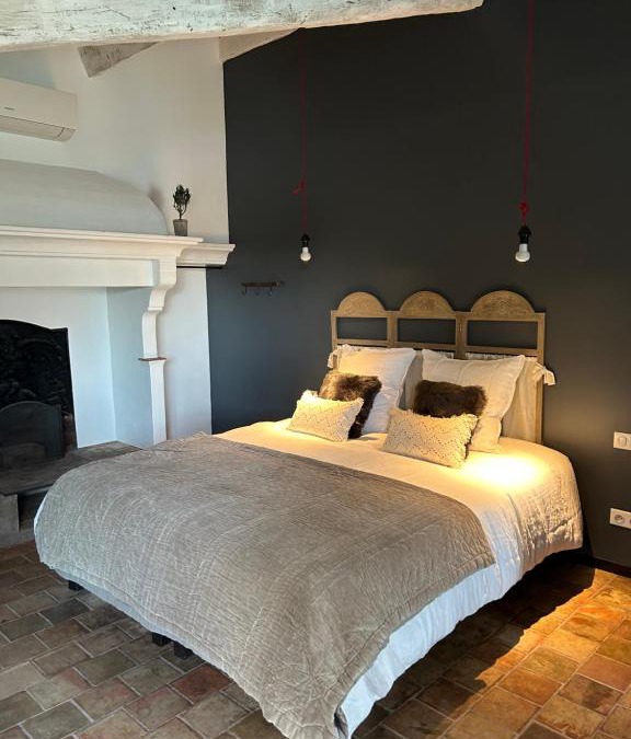 Verargues Bed & Breakfast | La chambre de Léopoldine