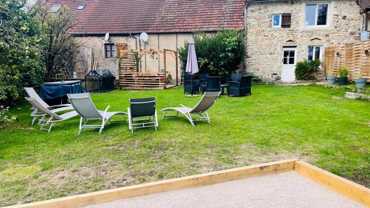 Saisy House | La Chouette Curieuse