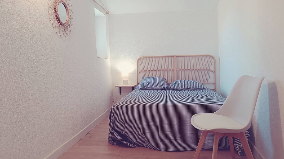Quartier Administrations Apartment | La citadine, P2 de charme Centre Écusson, wifi