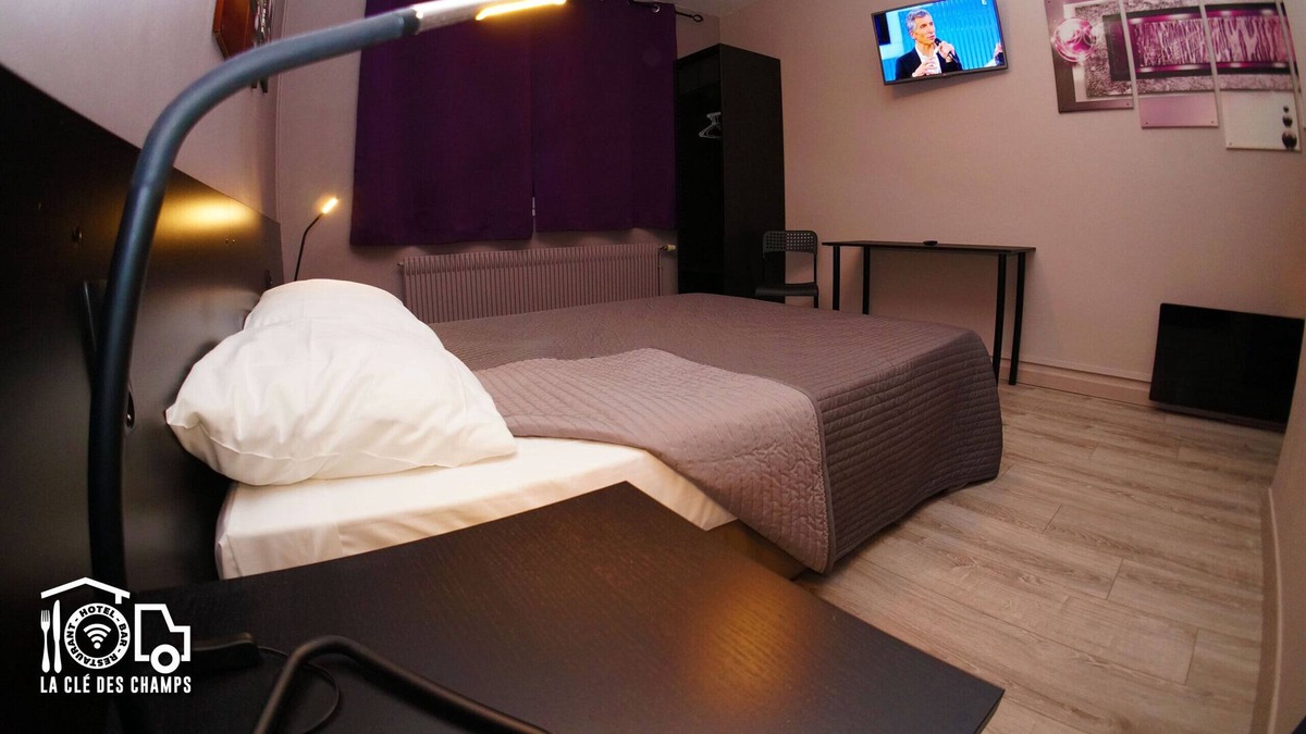 Champigny Hotel | La clé des champs