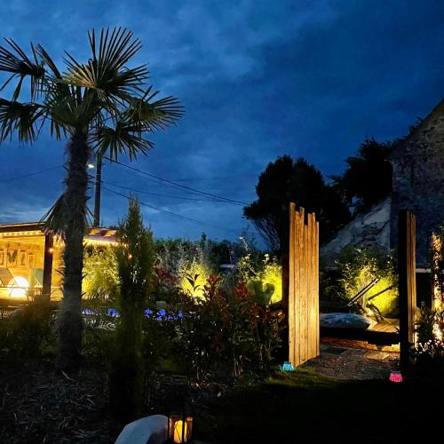 Jouarre Apartment | La Clé des Champs - Studio PiscineSPA-Sauna au jardin tropical idyllique et bucolique