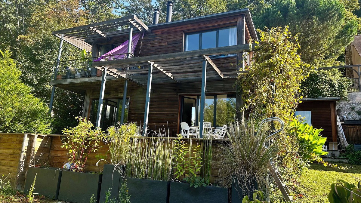 Camp De Satory House | "La Clairière" for 4 with private pool, on the edge of the Versailles forest