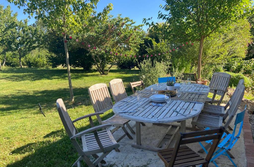 Montbron Bed & Breakfast | La Colline aux Licornes