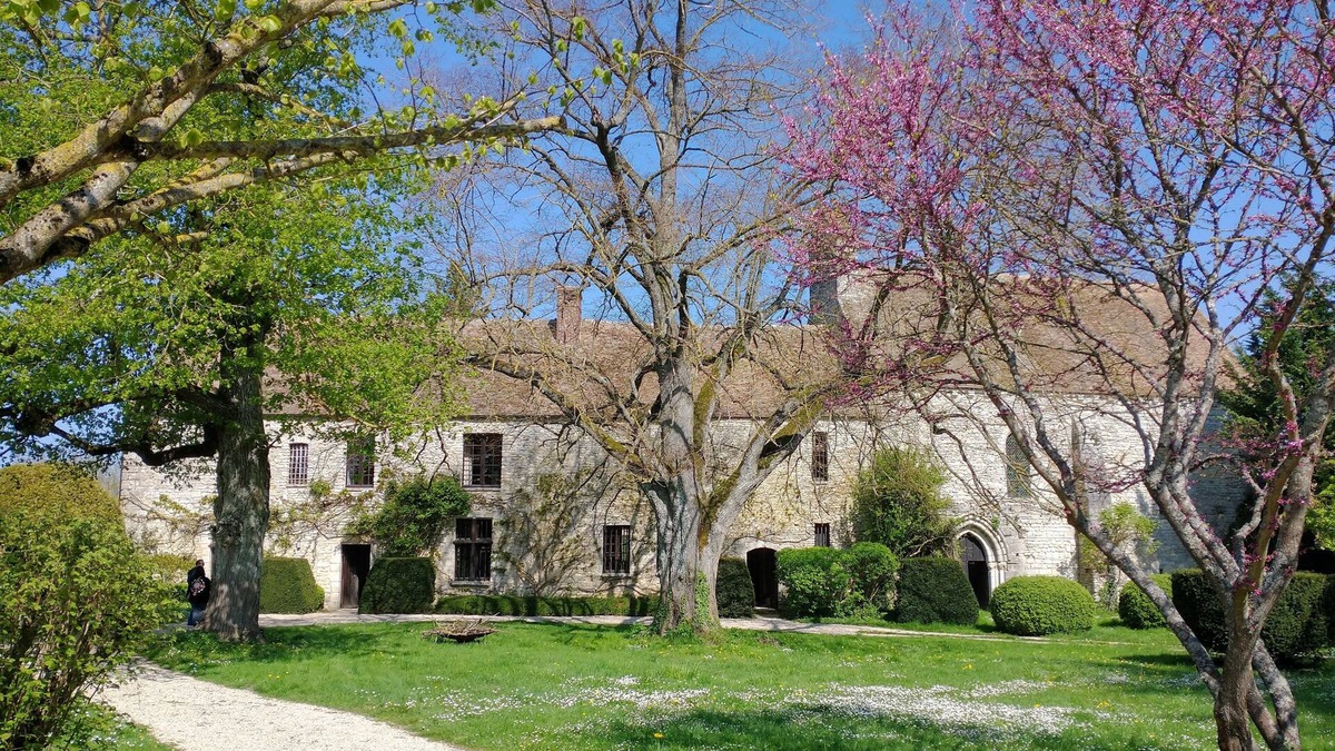 Villiers-en-Desœuvre House | La Commanderie de Chanu, à 1h à L'ouest de Paris