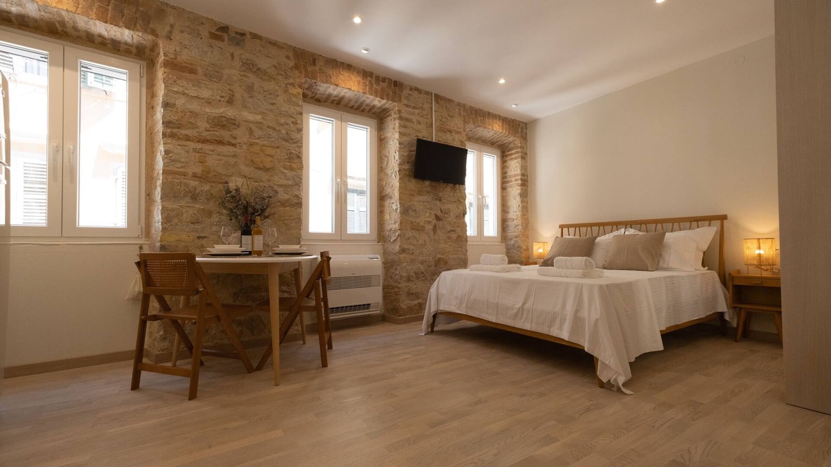 Old Town Apartment | La Corda - newly renovated apartment in Corfu town