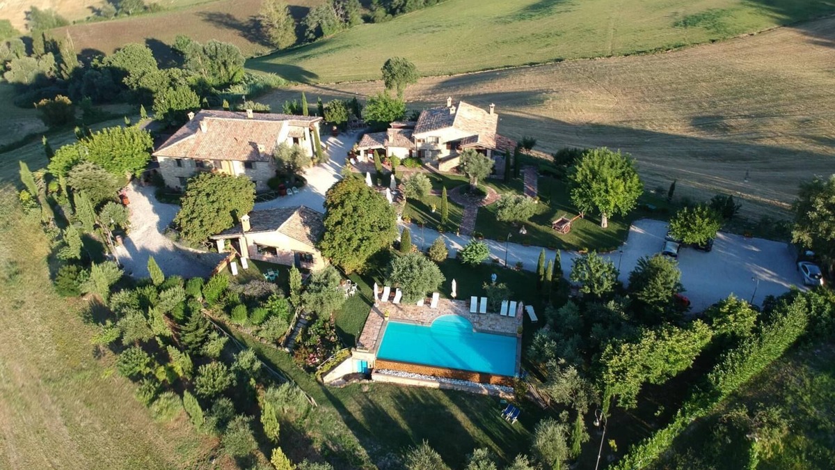 Monterosso Apartment | La Corte del Gusto The Apricot Tree Apartment with infinity pool