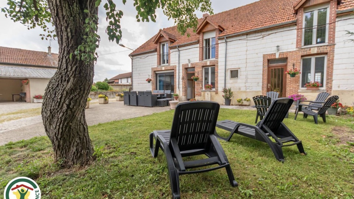 Vouzy House | La Cour de Marie-Mariette