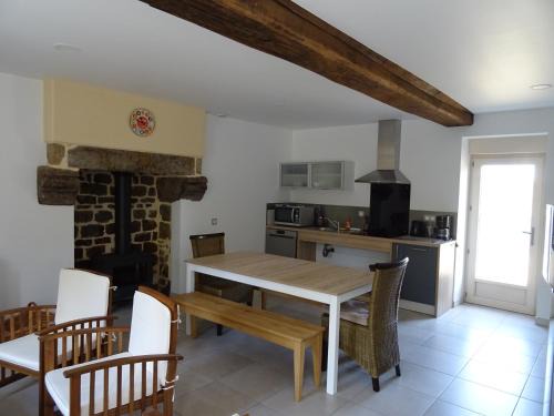 Saint-Fraimbault House | LA COURTEILLE