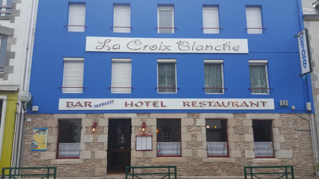 Pluvigner Hotel | La Croix Blanche