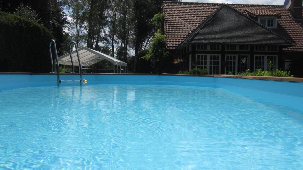 Chateauneuf-la-Foret Bed & Breakfast | La Croix du Reh