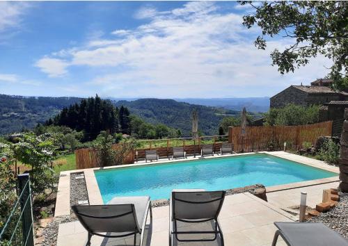 Chassiers House | La Croix Dupuy