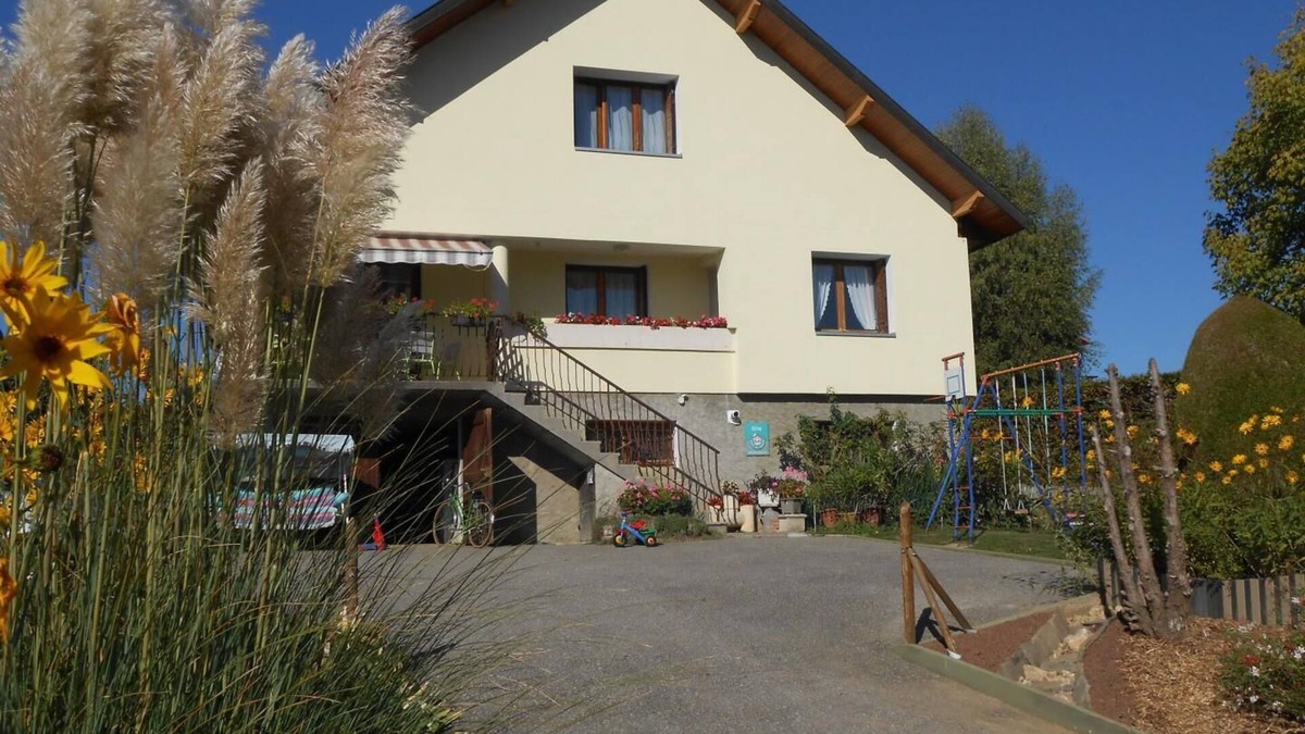 Champagne-en-Valromey House | La Croix D'charron - Champagne-en-valromey