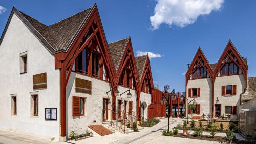 Vosne-Romanee House | La Cuverie de Vosne