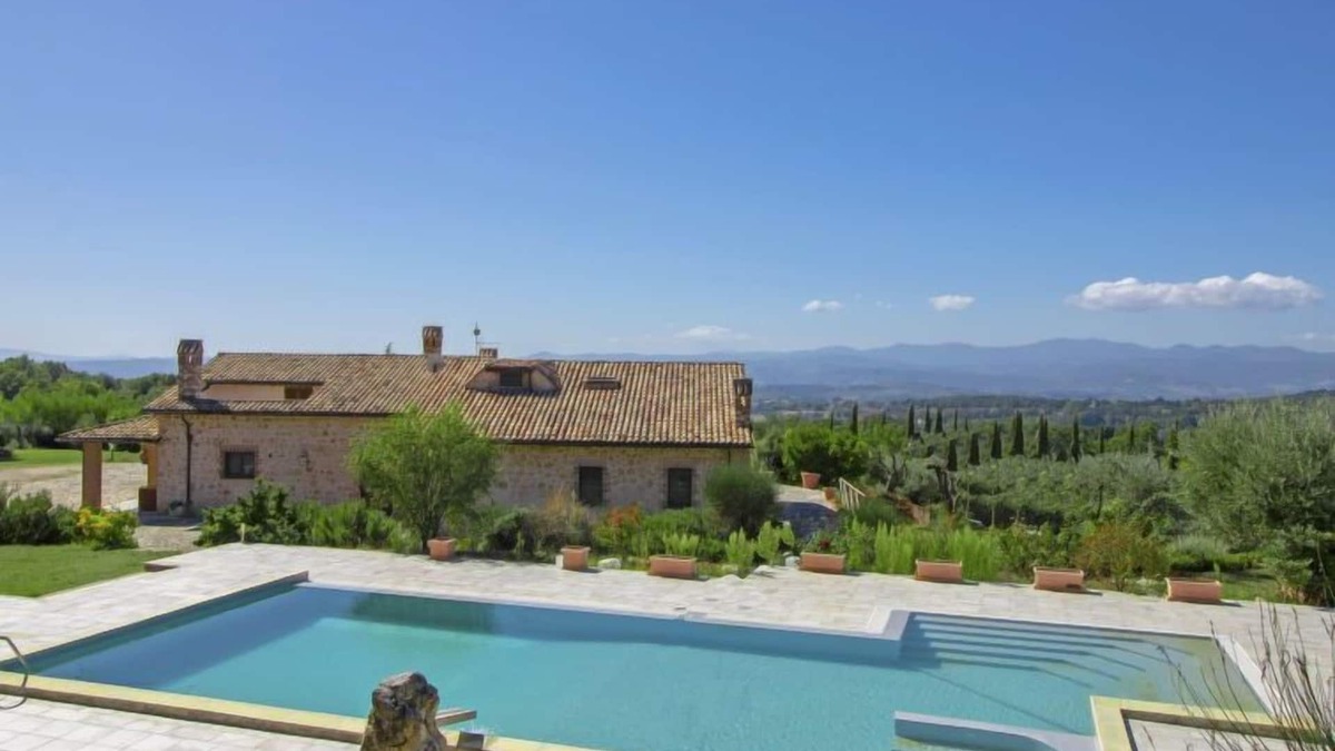 Massa Martana House | La Danza by Interhome