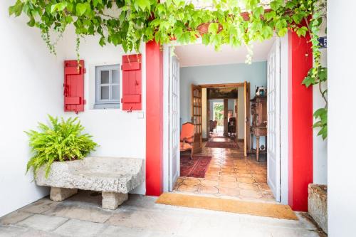 Saint-Jean-de-Luz City Center Hotel | La Devinière