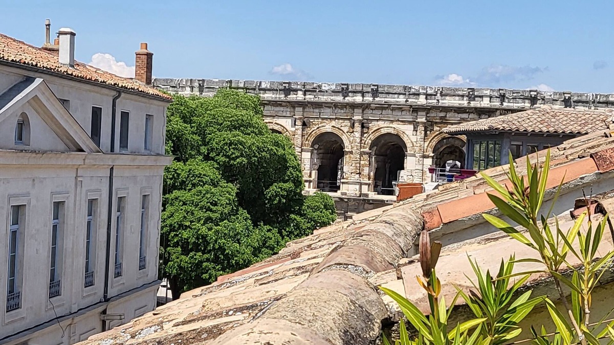 Quartier Administrations Apartment | La Dolce Vita Nîmoise 🐊 Terrace 100 m from the Arena