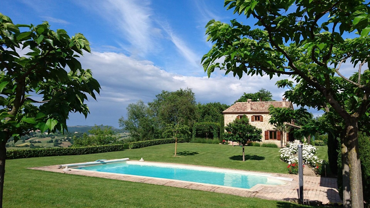 Chigiano Villa | La Dolce Vita! Stunning villa, beautiful surroundings.
