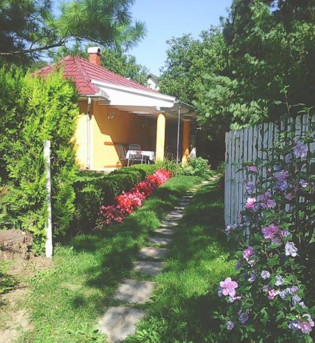 Szolosgyorok House | La Dolche Villa