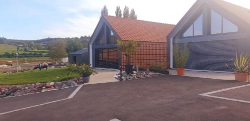 Fresnicourt-le-Dolmen House | la douce Cahute