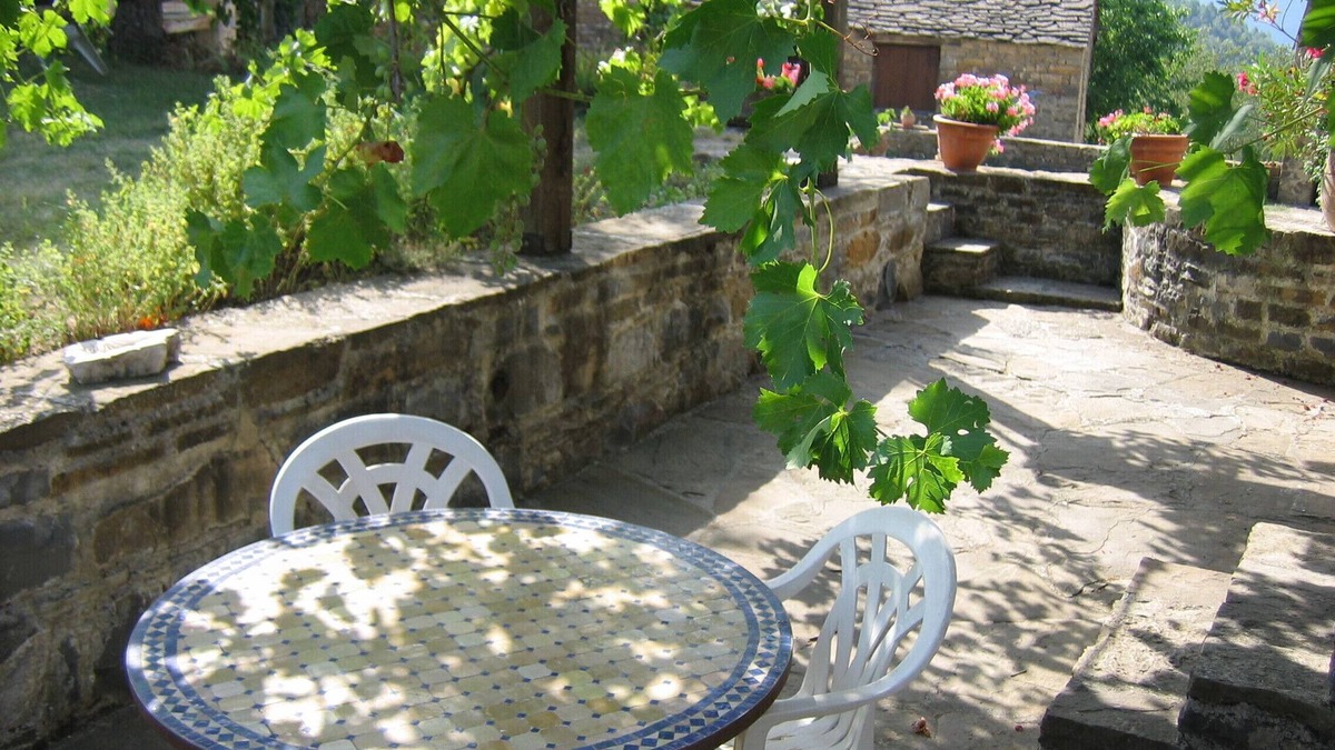 Banaston Cottage | La Era - quiet cottage at top of village with it's own garden