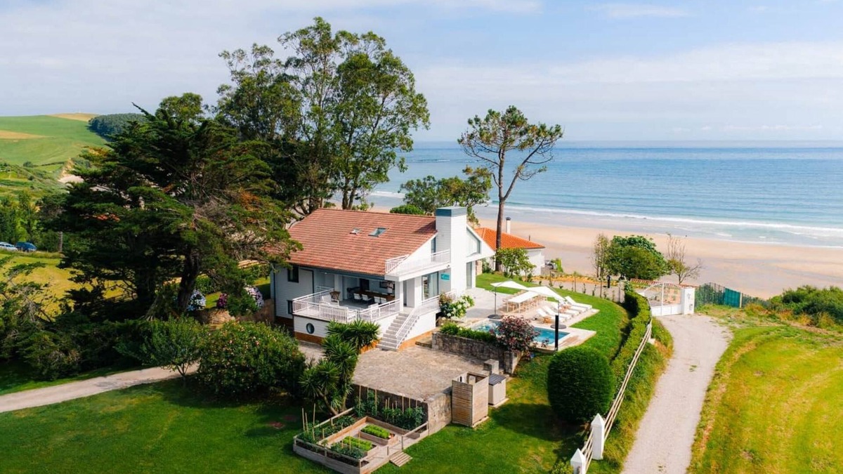 San Vicente de la Barquera Villa | La Gaviota Oyambre Cantabria, Villa in Oyambre Beach. near Comillas