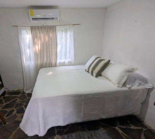 Coatepeque Ski Chalet | La Escondida