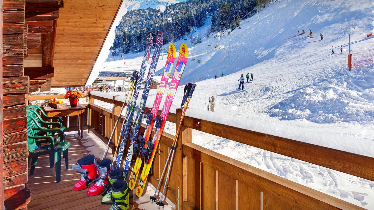 La Clusaz Ski Chalet | La Ferme à Juju - alpine ski-in ski-out for 8 spa & views - OVO Network