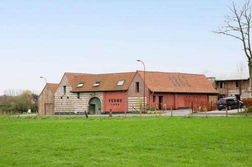 Sainghin-en-Melantois Apartment | La Ferme 1802