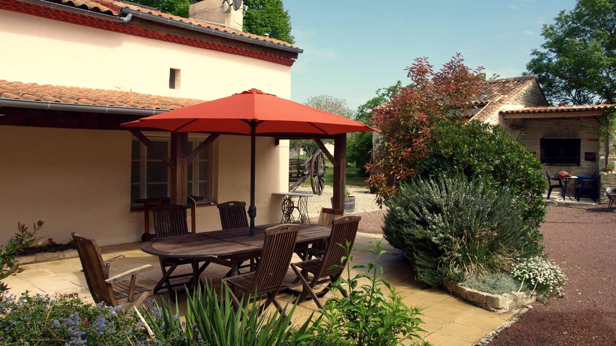 La Foye House | La Ferme at Le Manoir de La Foye