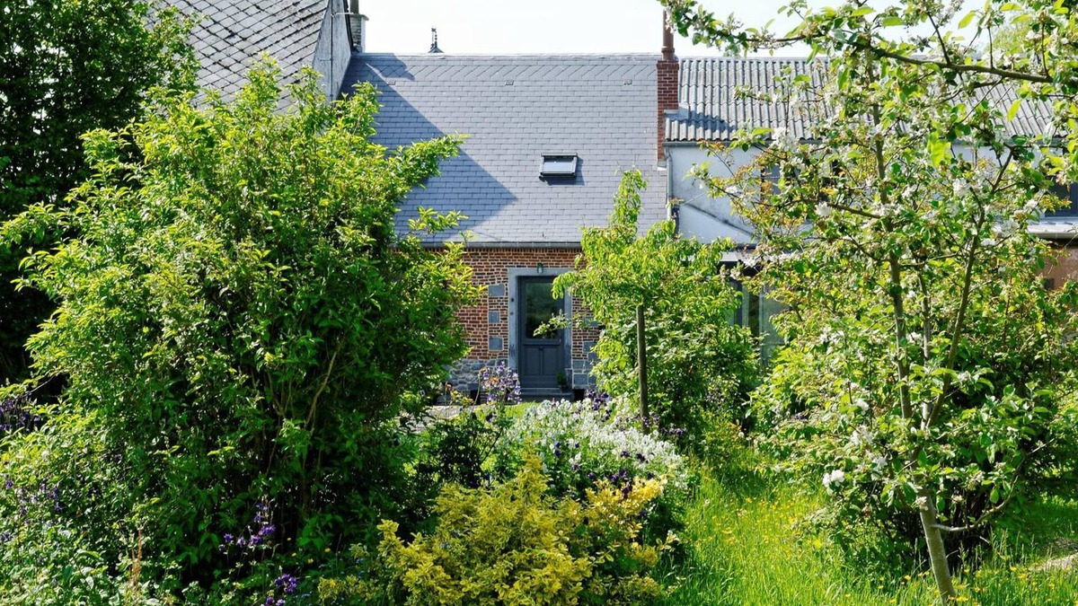 Solre-le-Chateau House | La Ferme Aux Charmes
