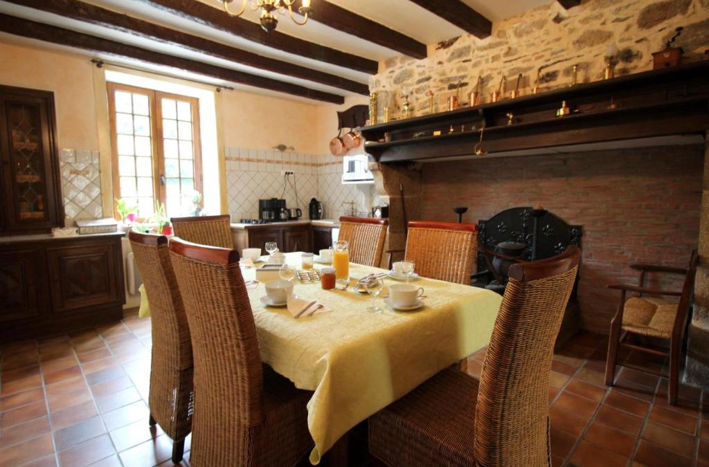 Saint-Vitte-sur-Briance Bed & Breakfast | La ferme de lapeyrousse