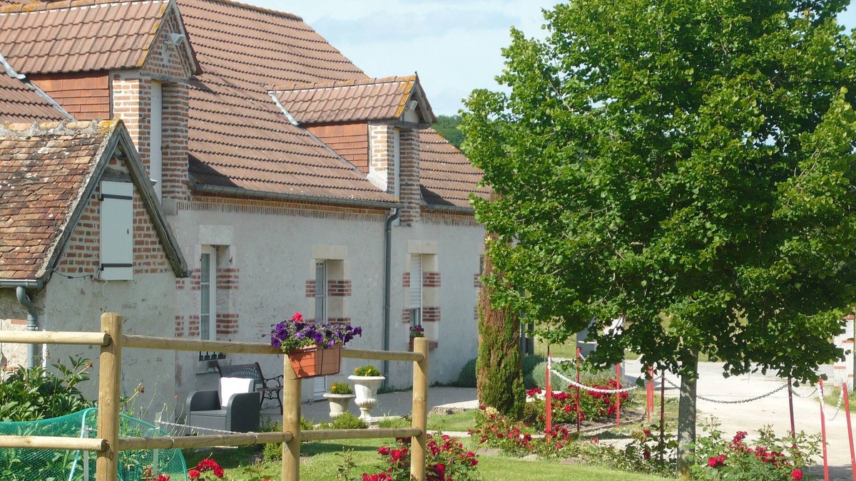 Thoury House | La Ferme de la Maugerie