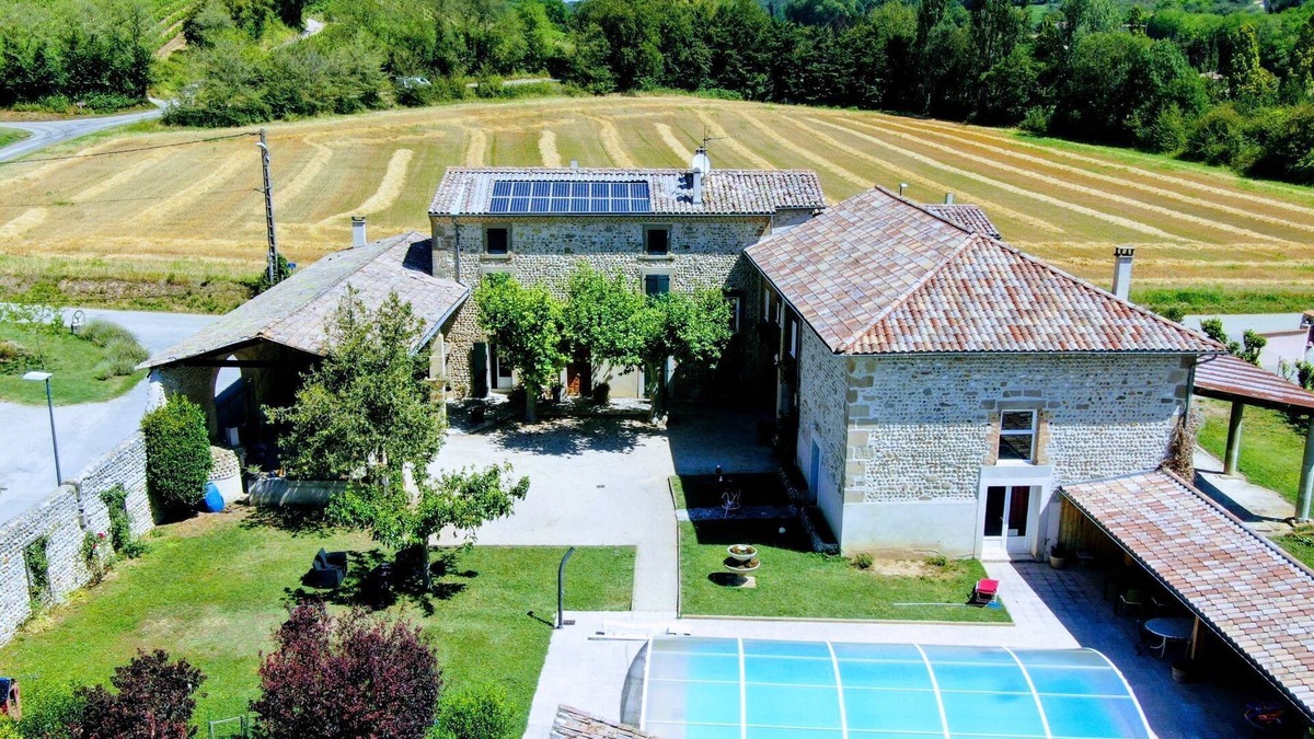 Chanos-Curson House | La Ferme des Denis