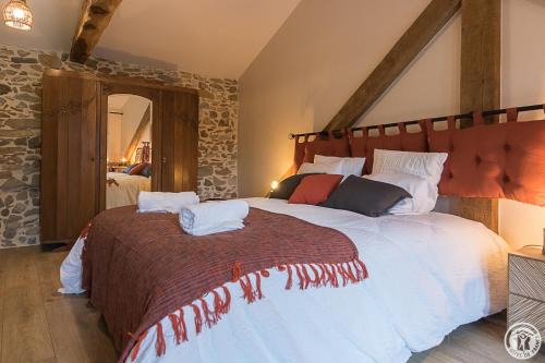 Rieucaze Bed & Breakfast | La Ferme des Hautins - Chambres -d'Hôtes