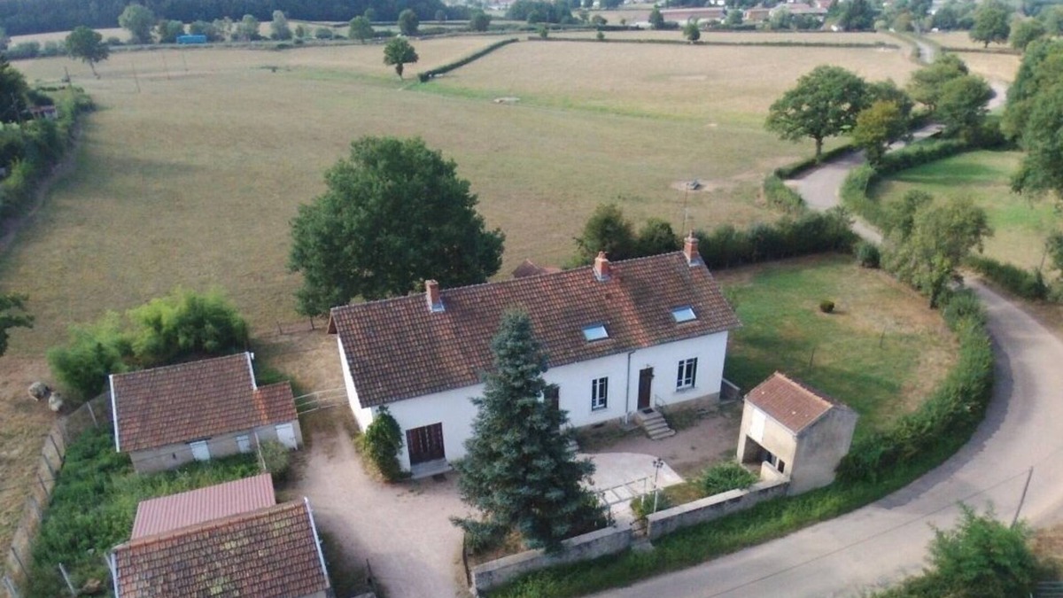 Saint-Vallier House | LA fERME DU BOIS PERRAULT - Saint-Vallier - 71230