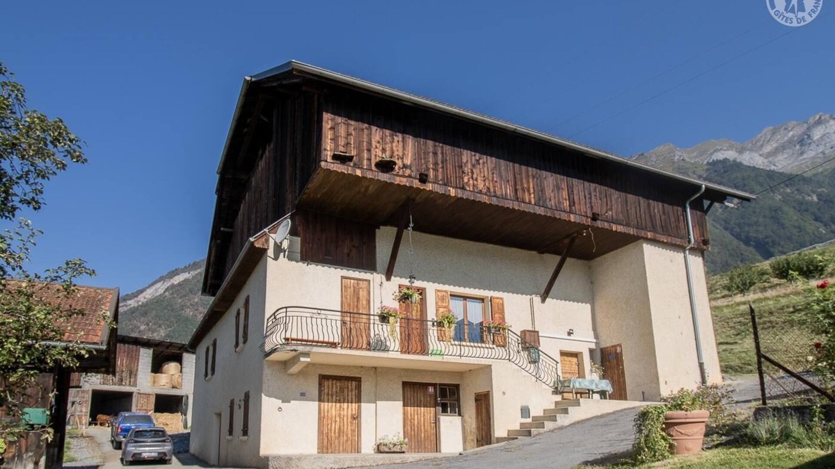 Ugine House | LA Ferme DU Mont Charvin
