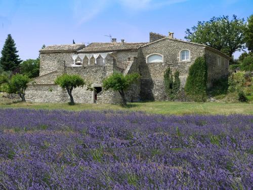 Reauville House | La Ferme Les Eybrachas