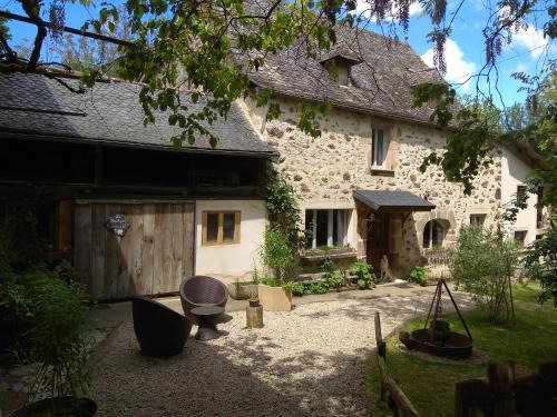 La Bastide-l'Eveque Bed & Breakfast | La Ferme Les Mamours