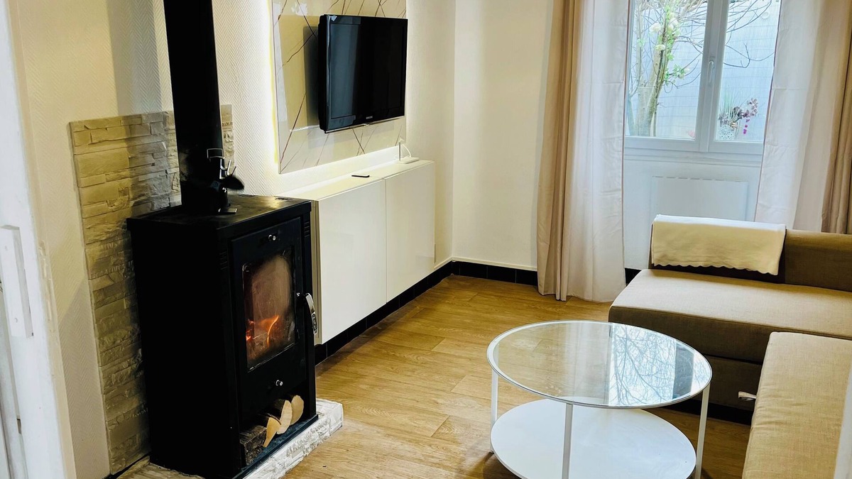 La Chapelle la Reine Apartment | La fermette