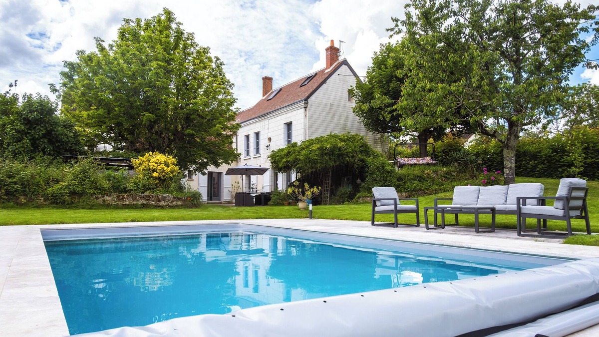 Saint-Georges-sur-Cher House | La Fernandière : Loire Valley Historic Home, Garden & Swimming Pool, Sleeps 7