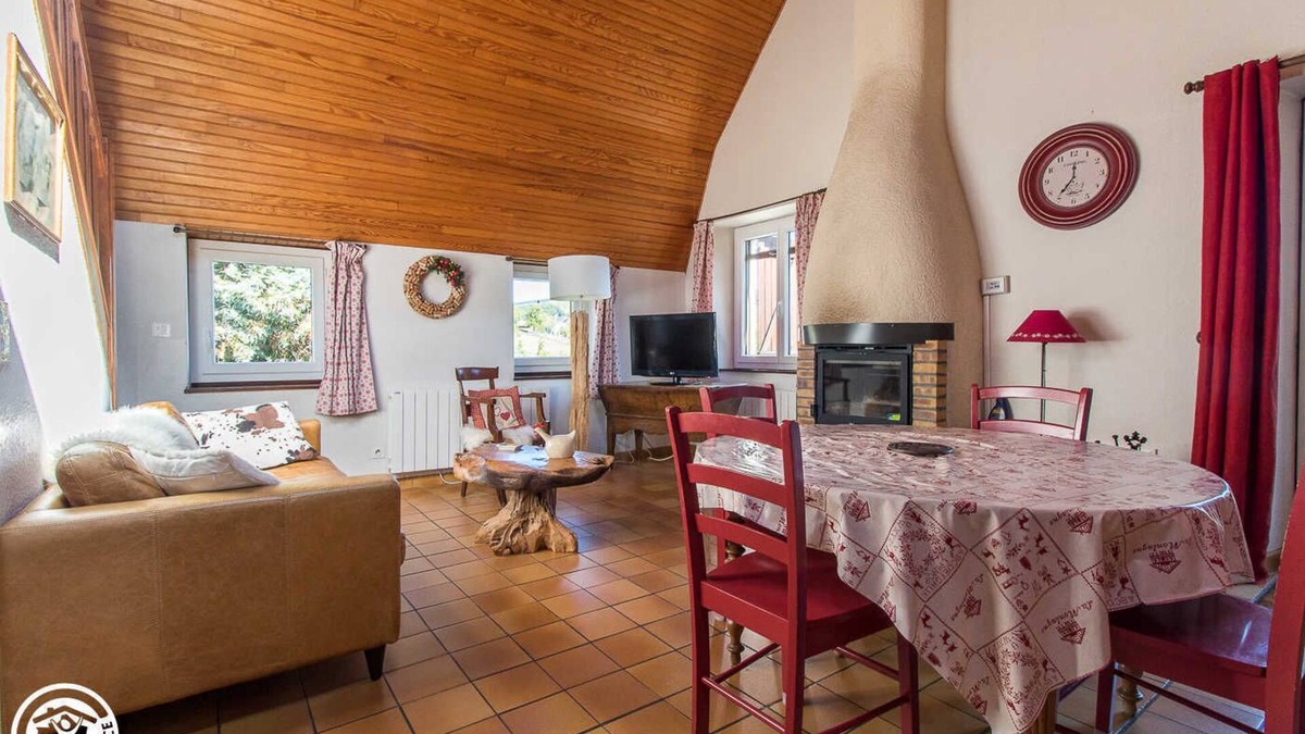 Saint-Sauves-d'Auvergne House | La Feuilleraie - Saint Sauves D'auvergne