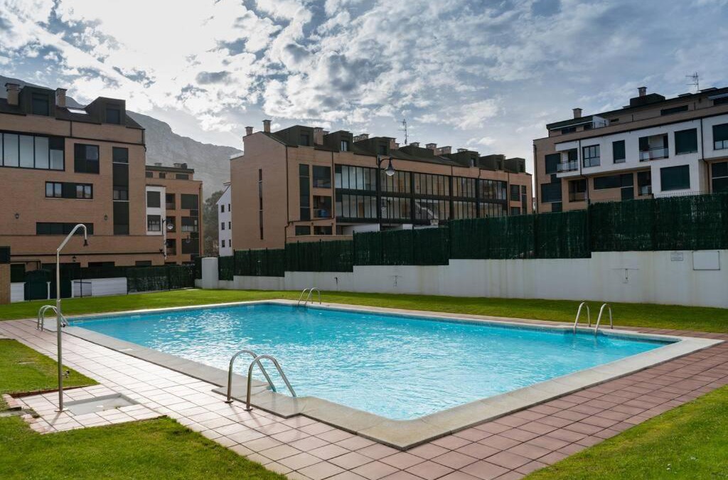 Posada de Llanes Apartment | La Figar,apartamento con piscina, playa a 3km VUT-4390-AS