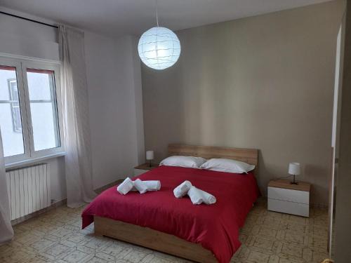 Castellaneta Apartment | La finestra sul cortile